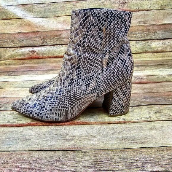 Marc Fisher Snake Print Block Heel Stretch Boot Size 8M - Picture 2 of 12